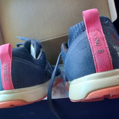 Reebok crossfit athletic shoes used, size 37.5, blue and pink