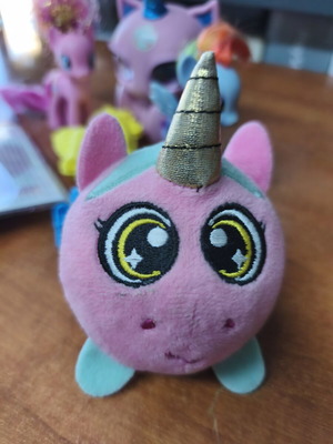 My Little Pony figures, set of 4