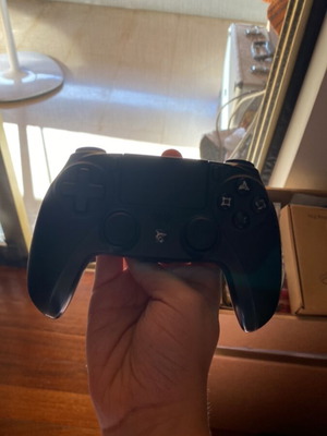 Sony PlayStation 4 Неофициален Контролер Като Нов Без Stick Drift