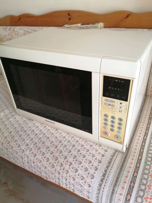 Φουρνος μικροκυμάτων Νταεγου 23 λίτρα 900 vat ελαφρώς μεταχειρισμένος