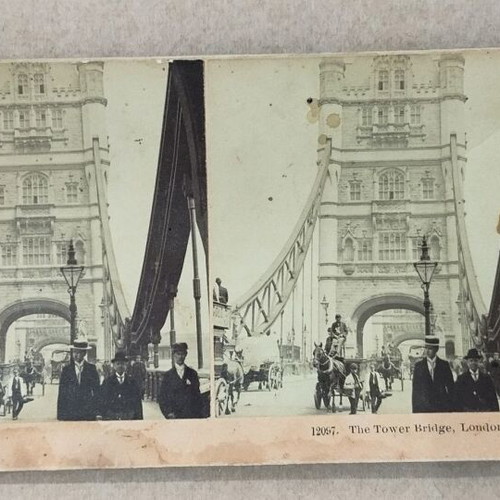 Vintage stereoscopic photo used, The Tower Bridge London 1897