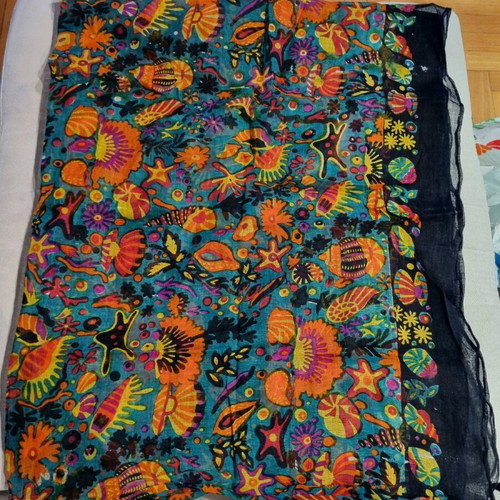Scarf/pareo like new with colorful summer pattern