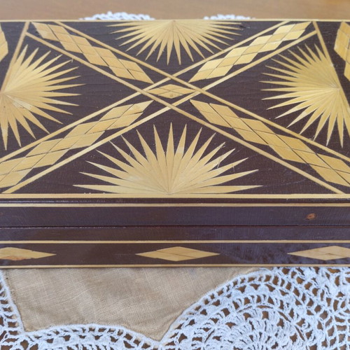 Russian Marquetry Jewelry Box vintage, handmade straw and wood