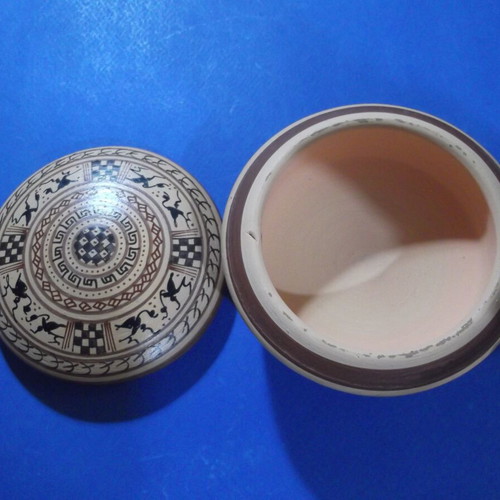Handmade Geometric Period Ceramic Trinket Box used