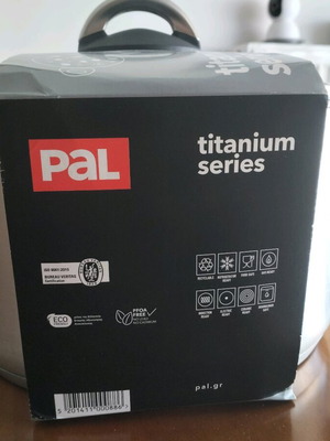 Pot 24cm new with original packaging
