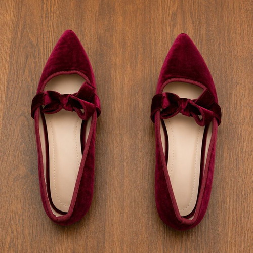 Burgundy velvet ballerinas size 40 new with bow