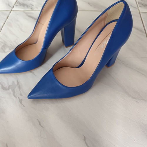 Blue pumps with thick heel size 39 like new