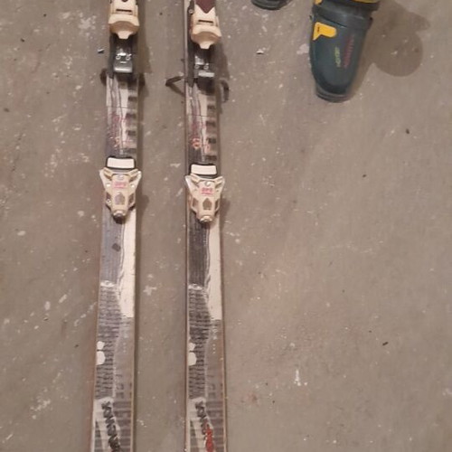 Rossignol R2 skis and Salomon ski boots used, size 43-44