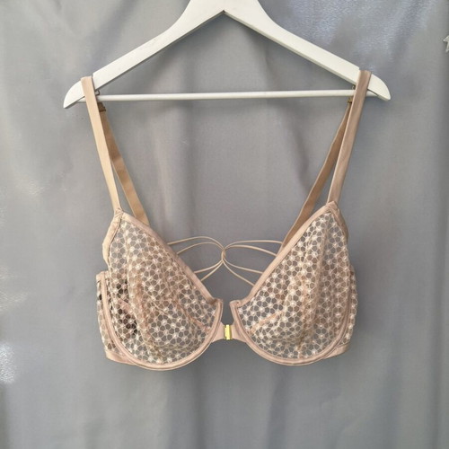 Victoria's Secret bra size 85F, new with tag