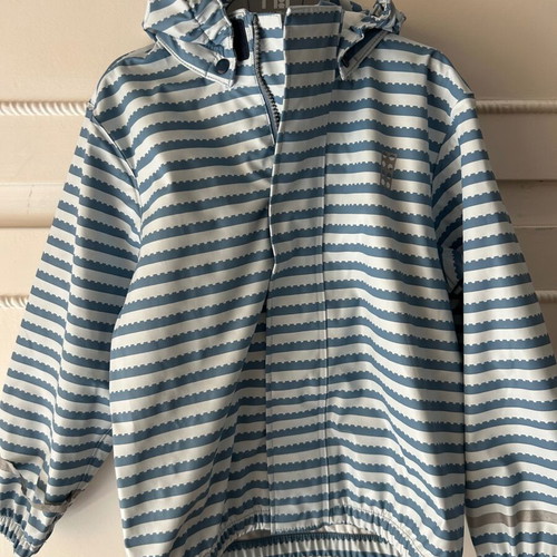 Children's waterproof jacket like new for 5-6 years with removable hood
