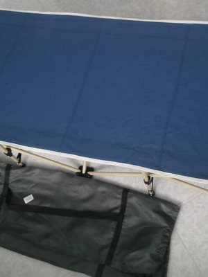 Folding Beach Sunbed new with carrying case