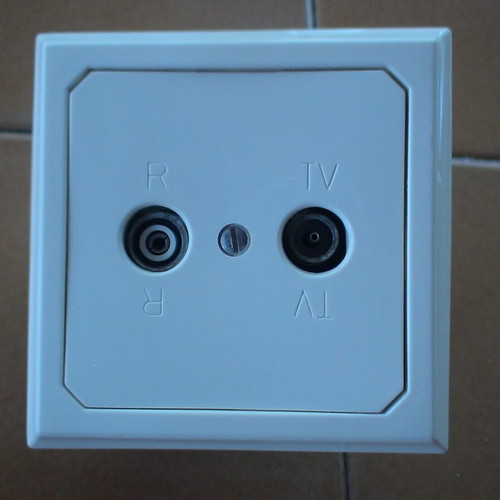 Set of 3 used TV-RD wall antenna sockets for television and radio