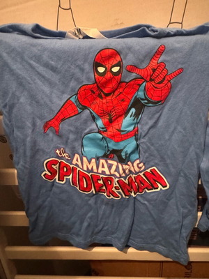 Παιδική μπλούζα Spiderman H&M μεταχειρισμένη, μέγεθος 110-116, μπλε