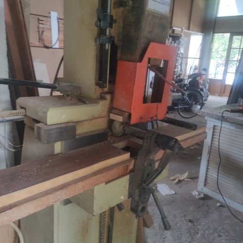Italian woodworking chain mortiser