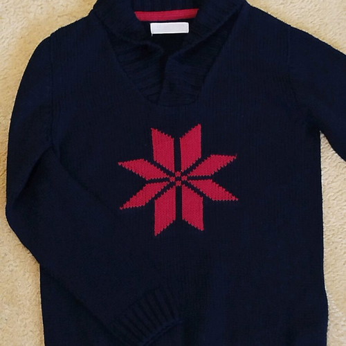 Knitted blue sweater for 7-8 years like new