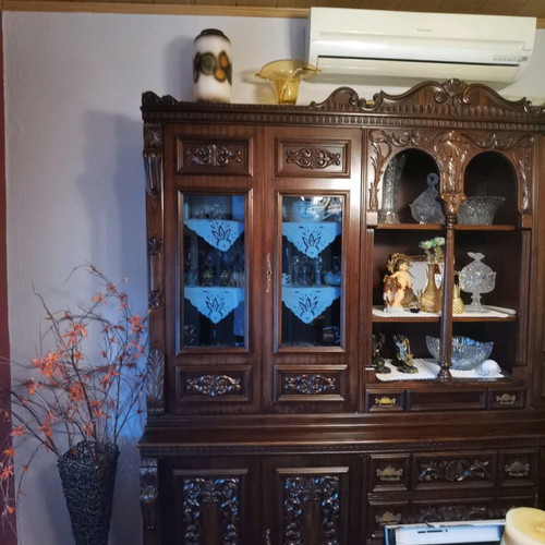 Antique sideboard used in excellent condition