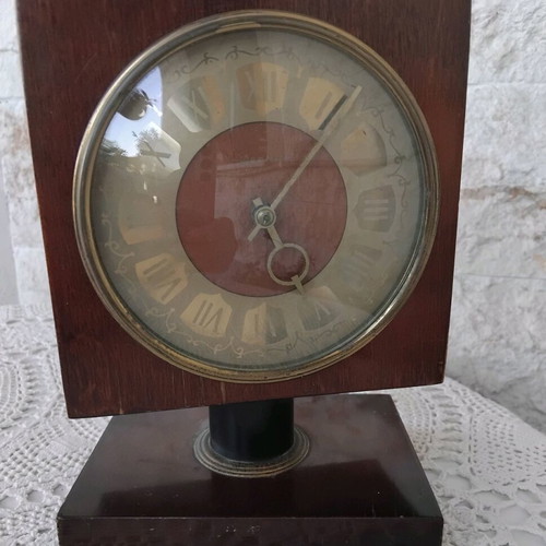 Vesna Vintage mechanical table clock used