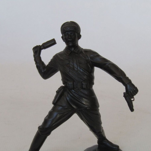 World War II Russian Army Officer Figurine, like new, large size