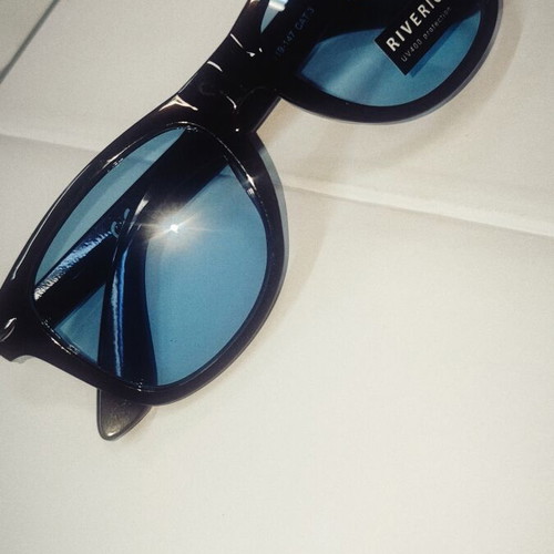 Riverio Unisex Sunglasses Black Frame with Blue Lenses new