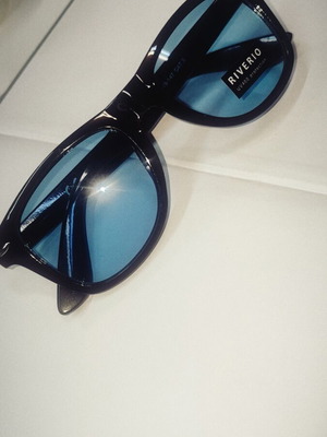 Riverio Unisex Sunglasses Black Frame with Blue Lenses new