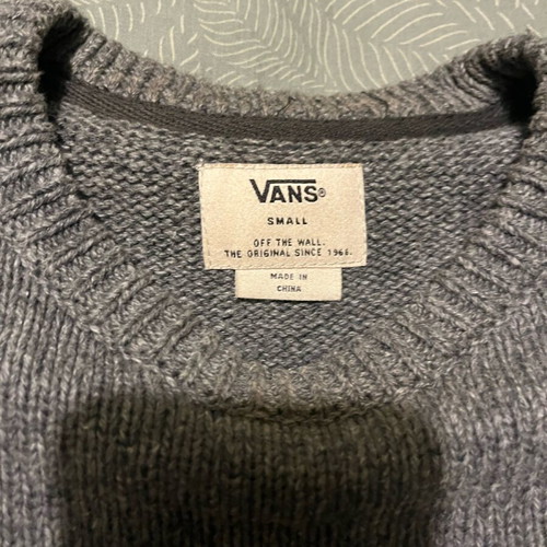 Vans knitted sweater like new, size M, black and gray