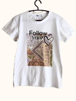 Stradivarius λευκό t-shirt μέγεθος S σαν καινούργιο