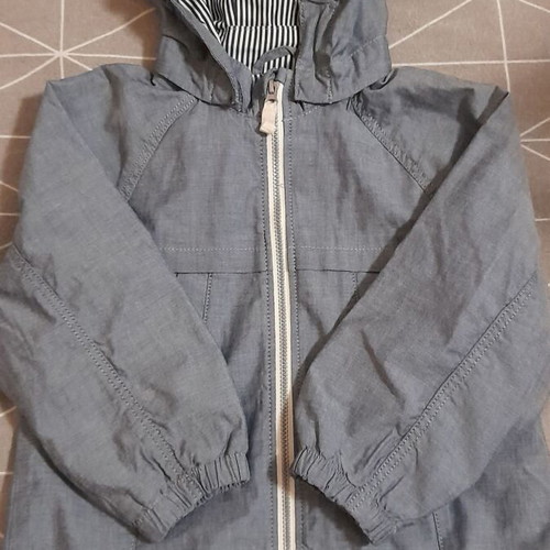 H&M toddler windbreaker jacket with hood, size 1.5-2 years