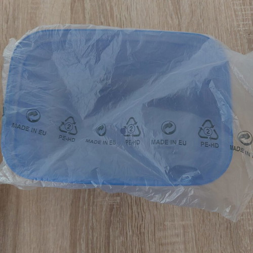 Tupperware container 2.2L new, airtight food storage