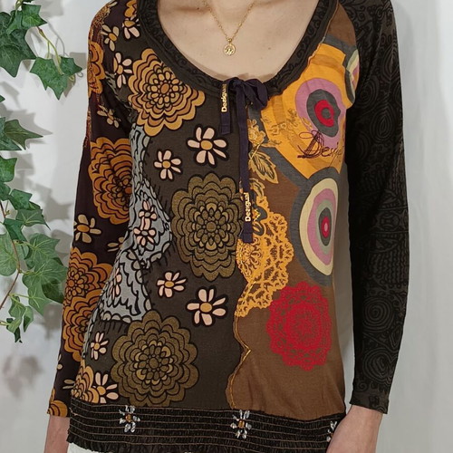 Desigual long-sleeve top with geisha print like new, multicolor