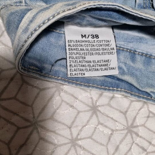 Simply Chic denim shorts size 38 medium blue like new