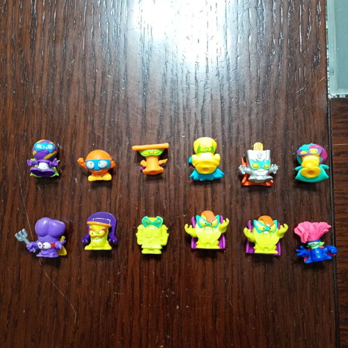 Super Zings figures pack of 12 like new