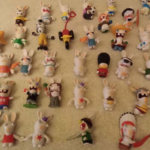 Rabbits figures like new pack
