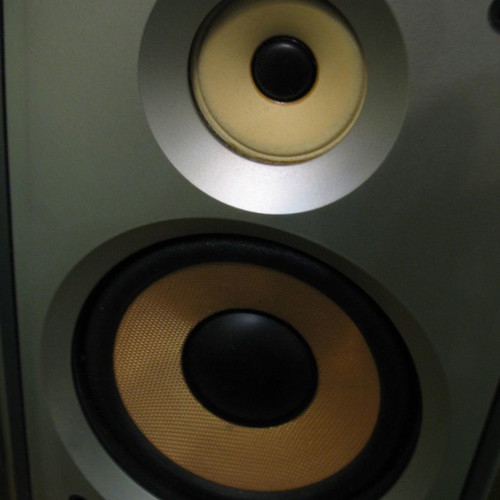 Thomson speaker pair used, 2x15 W, 25x16x18 cm