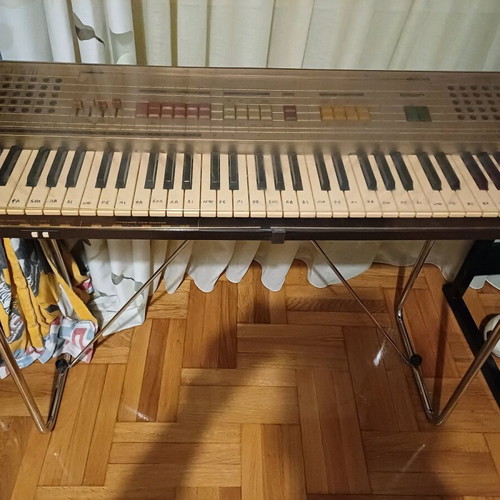 Gem G-10 harmonium keyboard