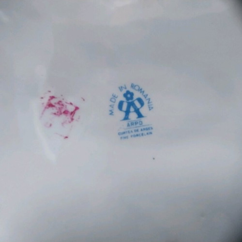 Romanian porcelain set like new, two large pieces