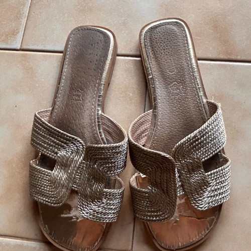 Tsoukalas Shoes knitted gold slippers used, size 36