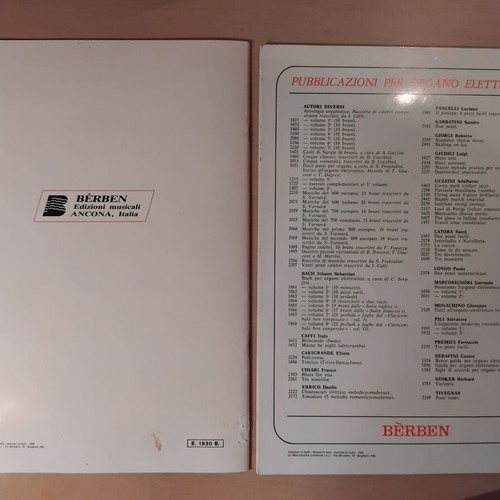 Antologia Organistica Vol. 4 and 6 sheet music books like new, Italian