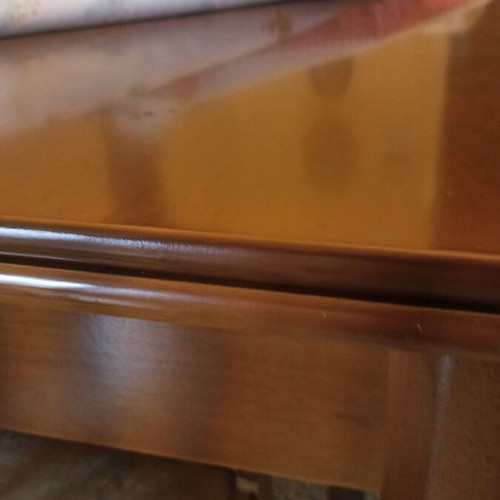 Extendable dining table set like new with 4 chairs