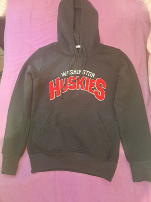 Washington Huskies women's hoodie medium, black and red