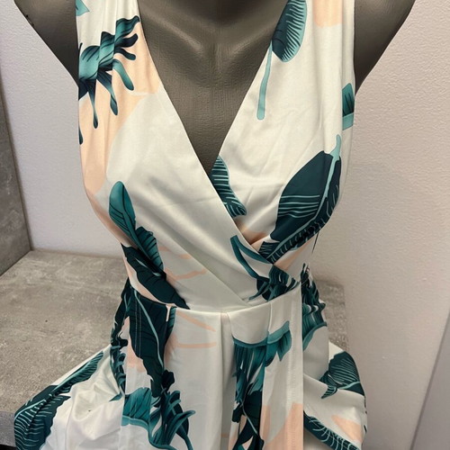 Long dress with front slits like new, size S, colorful