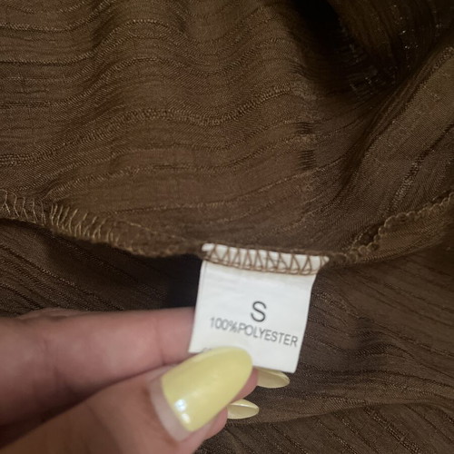 Brown midi skirt like new with elastic waist and front slit, size S