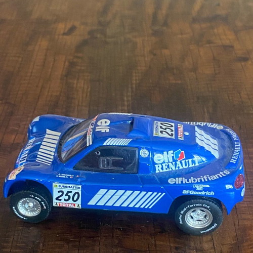 Renault Megane Venc Paris-Dakar 2000 F1 toy car like new