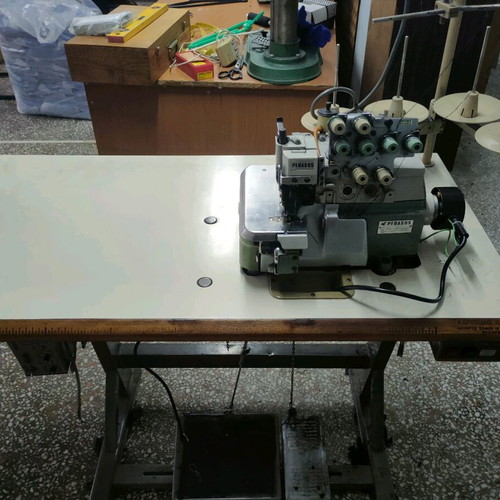 Pegasus cutting sewing machine used, good condition, three-phase power