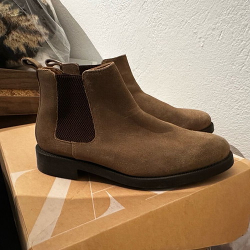 Chelsea boots Zara leather like new brown