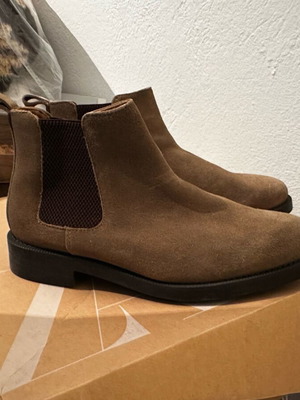 Chelsea boots Zara leather like new brown