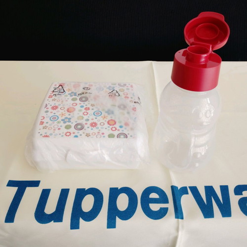Tupperware kids sets new for sandwiches and water bottles