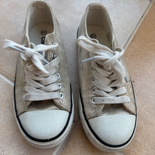 Conguitos kids shoes size 31 like new, sporty, beige gold