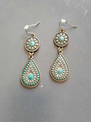 Earrings oriental style like new, blue and gold