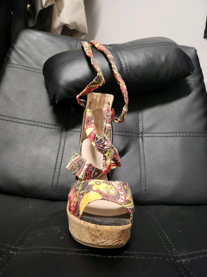 Floral platform shoes used, size 39, lace-up, multicolor