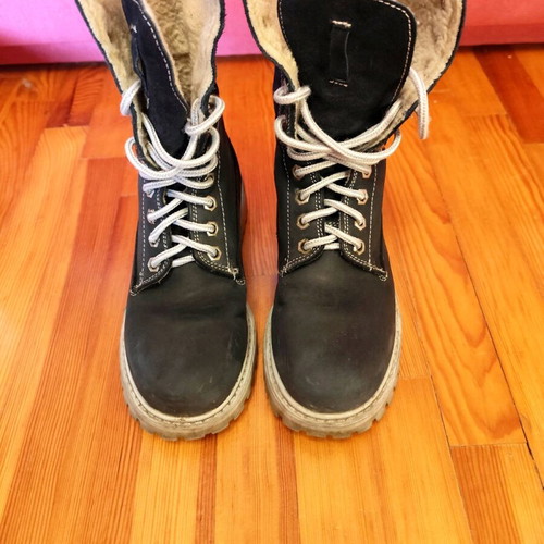 Blue dark boots used with fur Zara